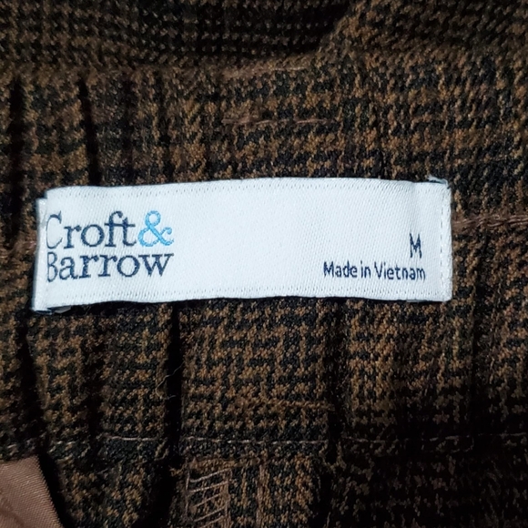 Croft & Barrow, women's plaid pull on tapered trousers. New without tags. - Picture 7 of 9